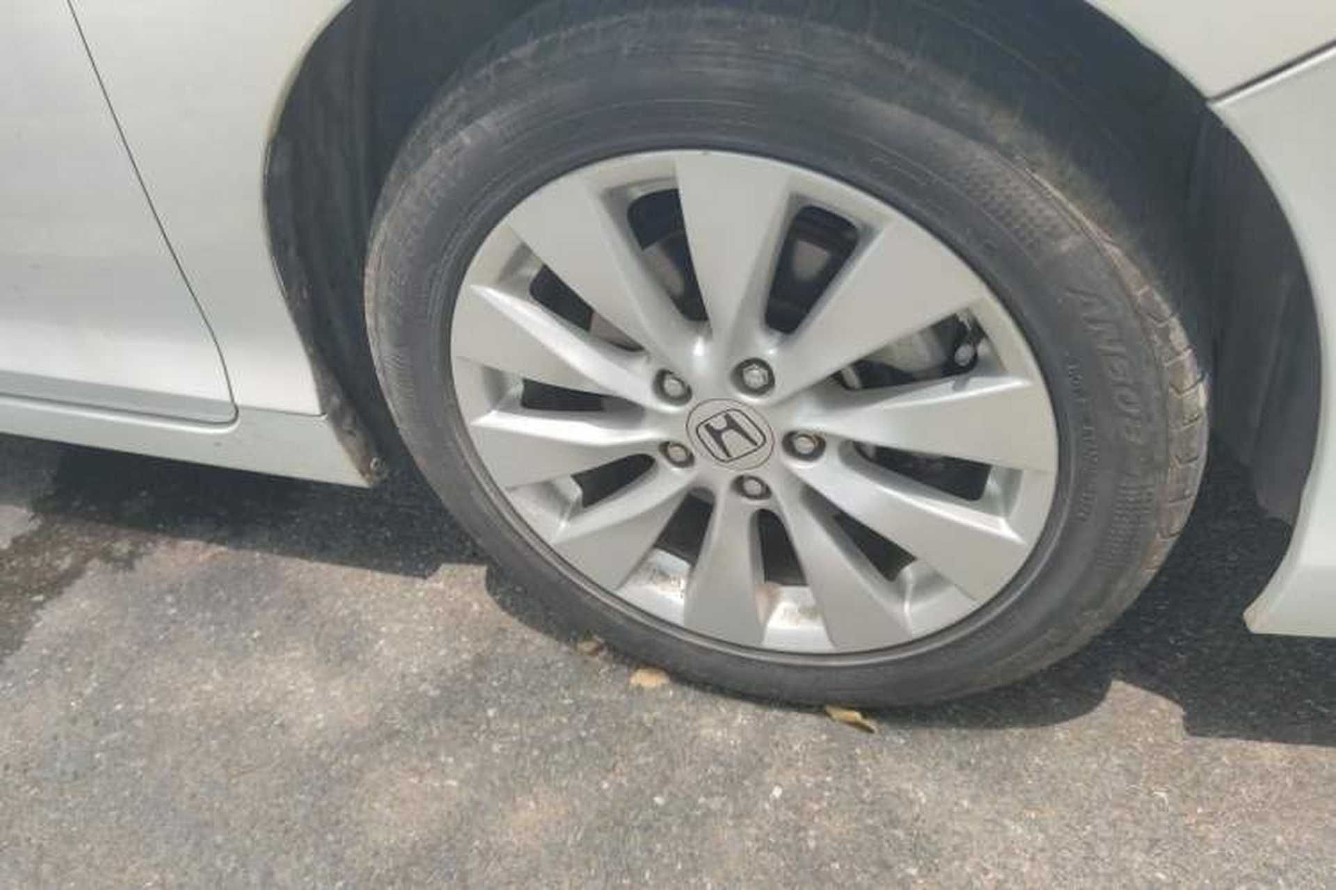 Used Honda Accord 2014 2.4L EX Luxury Edition Right Front Wheel Hub