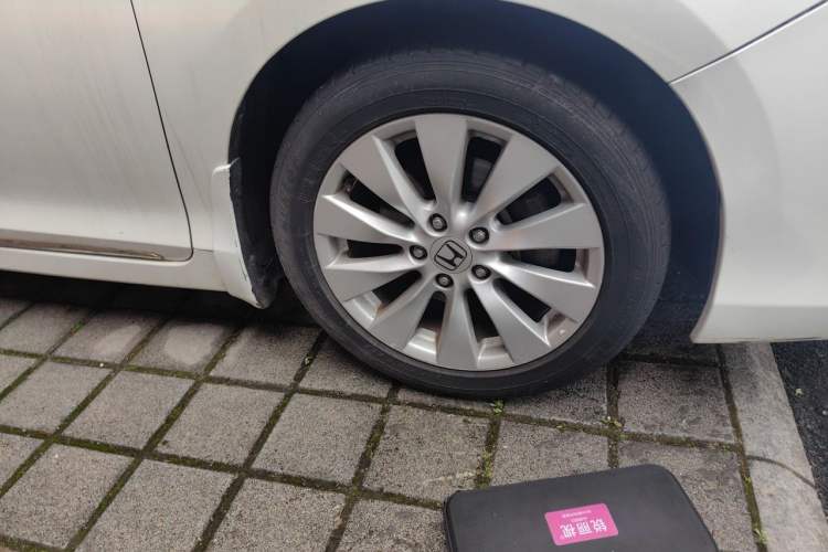Used Honda Accord 2014 2.4L EX Luxury Edition Right Front Wheel Hub