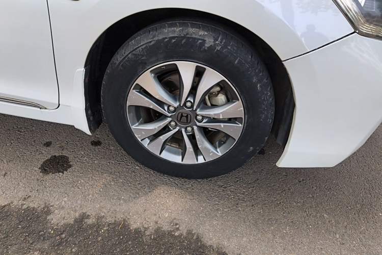 Used Honda Accord 2014 2.0L LX Comfort Edition Right Front Wheel Hub