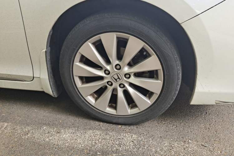 Used Honda Accord 2014 2.4L EX Luxury Edition Right Front Wheel Hub