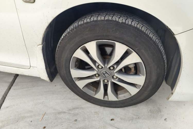 Used Honda Accord 2014 2.0L LX Comfort Edition Right Front Wheel Hub