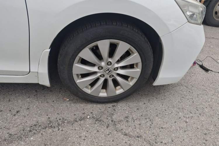 Used Honda Accord 2014 2.4L EX Luxury Edition Right Front Wheel Hub