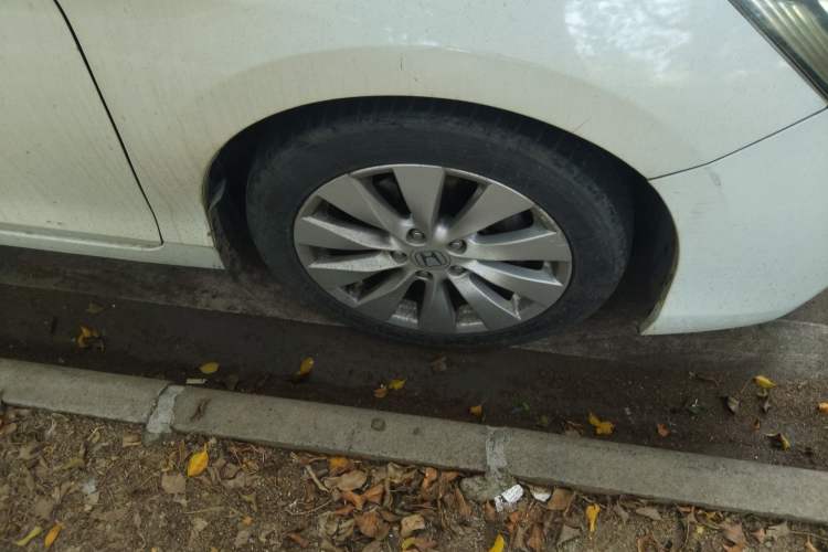 Used Honda Accord 2014 2.4L LX Comfort Edition Right Front Wheel Hub