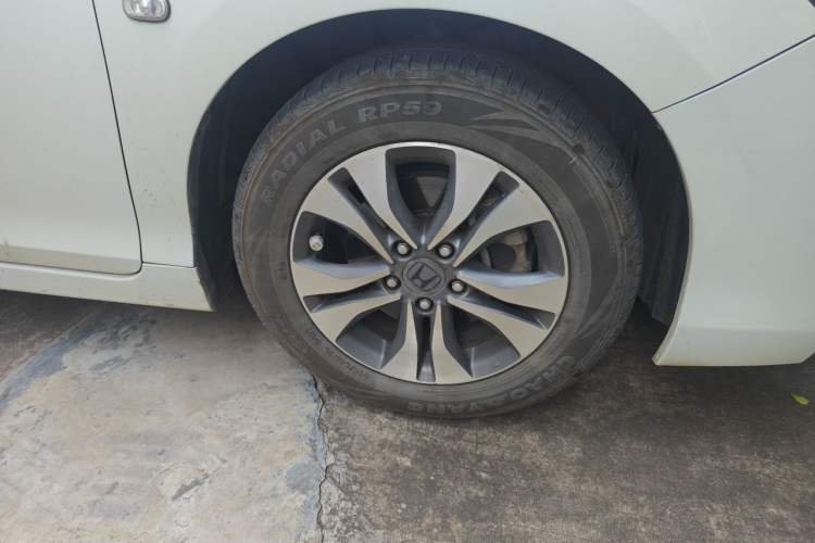 Used Honda Accord 2014 2.0L EX Luxury Edition Right Front Wheel Hub