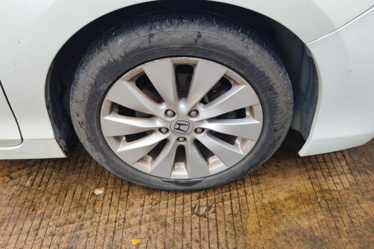 Used Honda Accord 2014 2.4L EX Luxury Edition Right Front Wheel Hub