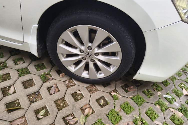 Used Honda Accord 2014 2.4L EX Luxury Edition Right Front Wheel Hub