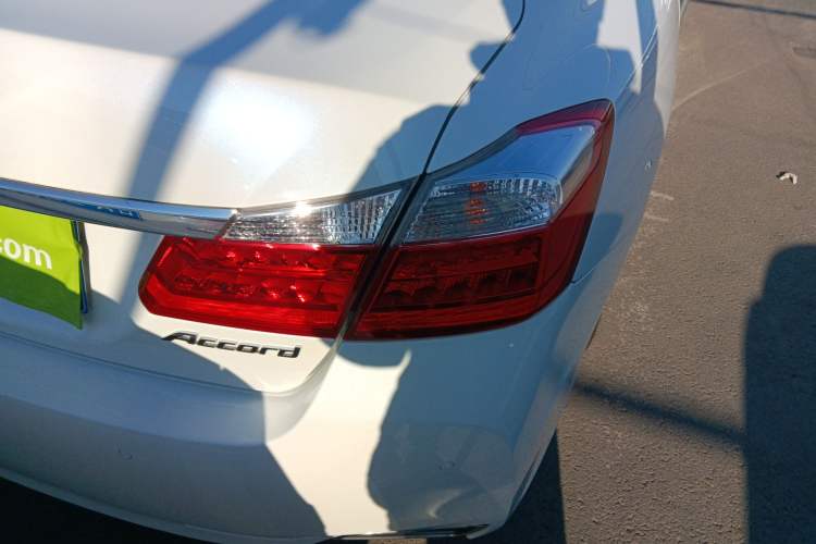 Used Honda Accord 2014 2.0L EX Luxury Edition Right Rear Taillight