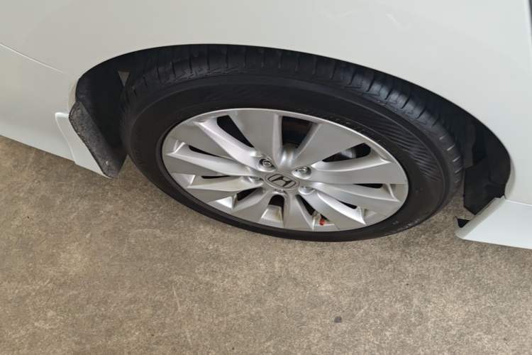 Used Honda Accord 2014 2.4L LX Comfort Edition Right Rear Wheel Hub