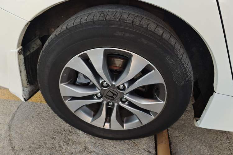 Used Honda Accord 2014 2.0L EX Luxury Edition Right Rear Wheel Hub