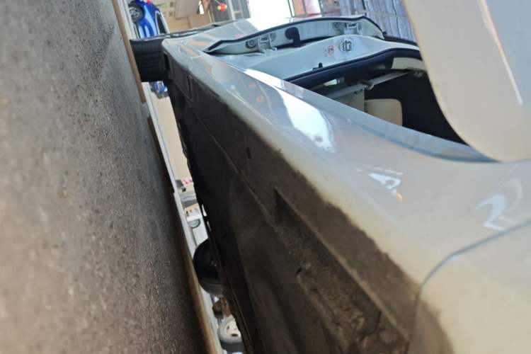 Used Honda Accord 2014 2.0L EX Luxury Edition Right Side Sill