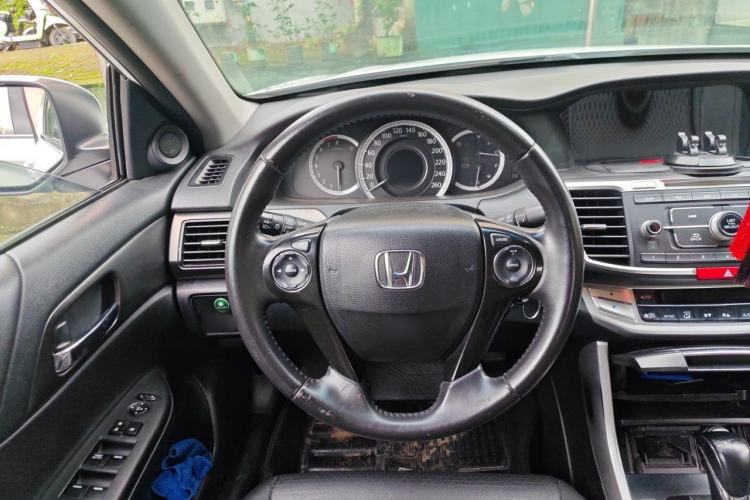 Used Honda Accord 2014 2.0L EX Luxury Edition Steering Wheel