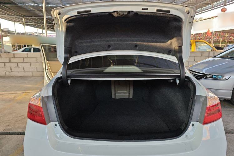 Used Honda Accord 2014 2.0L EX Luxury Edition Trunk