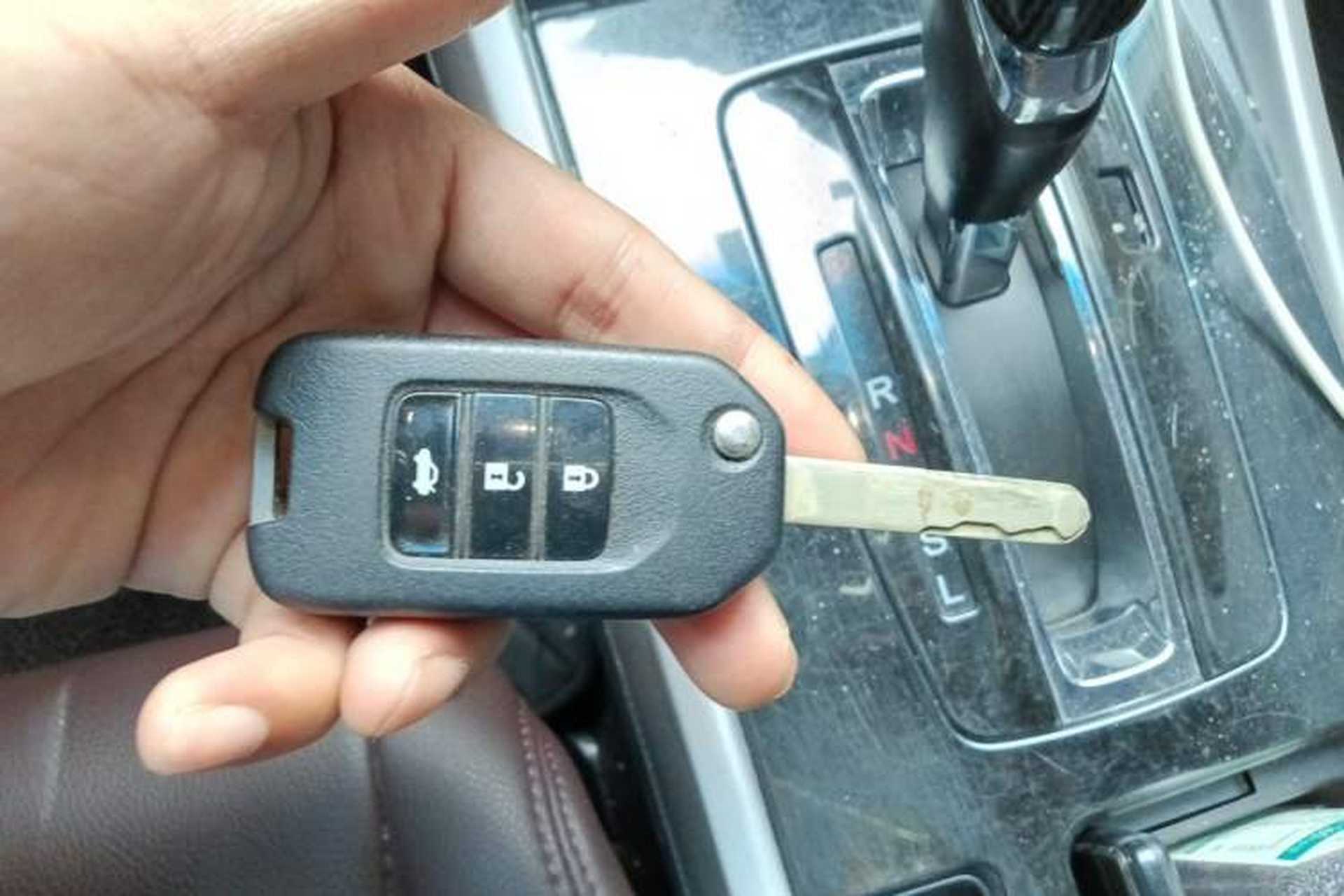 Used Honda Accord 2014 2.0L LX Comfort Edition Vehicle Key