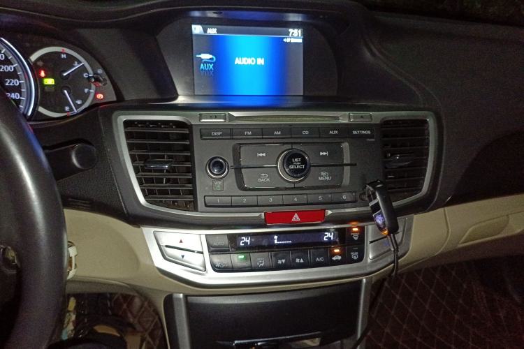 Used Honda Accord 2014 2.0L EX Luxury Edition Audio And AC Panel