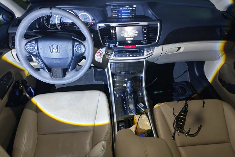 Used Honda Accord 2014 2.4L EXN Luxury Navigation Edition Center Console