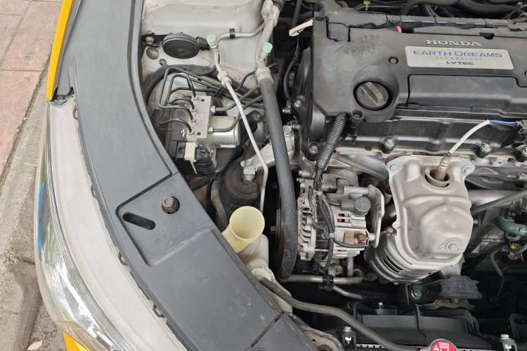 Used Honda Accord 2014 2.4L EX Luxury Edition Engine Bay Right