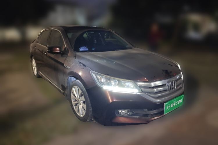 Used Honda Accord 2014 2.4L LX Comfort Edition Front Right 45 Deg