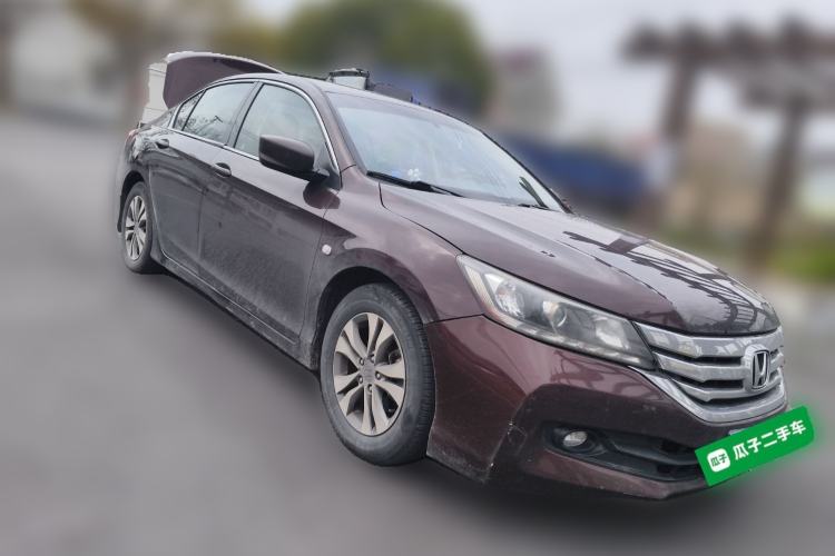 Used Honda Accord 2014 2.0L LX Comfort Edition Front Right 45 Deg