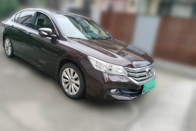 Used Honda Accord 2014 2.4L EXN Luxury Navigation Edition Front Right 45 Deg