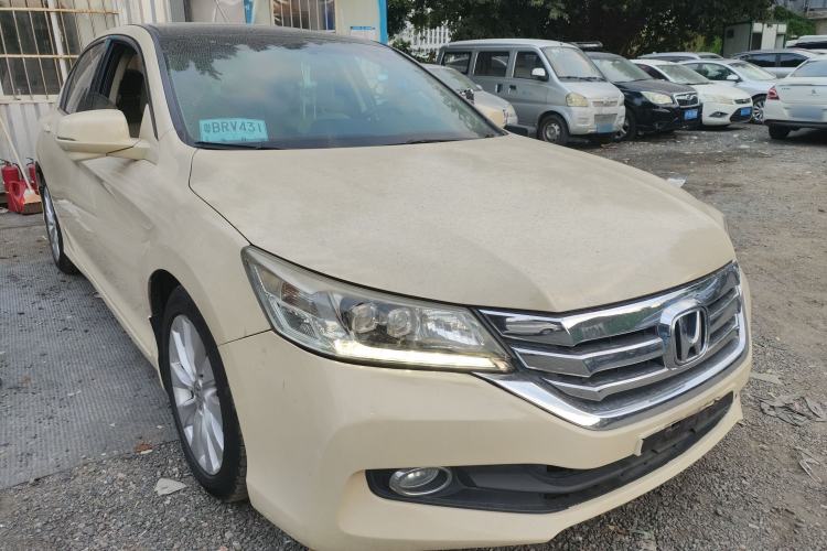 Used Honda Accord 2014 2.4L EX Luxury Edition Front Right 45 Deg