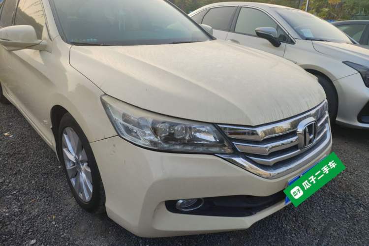 Used Honda Accord 2014 2.4L EX Luxury Edition Front Right 45 Deg