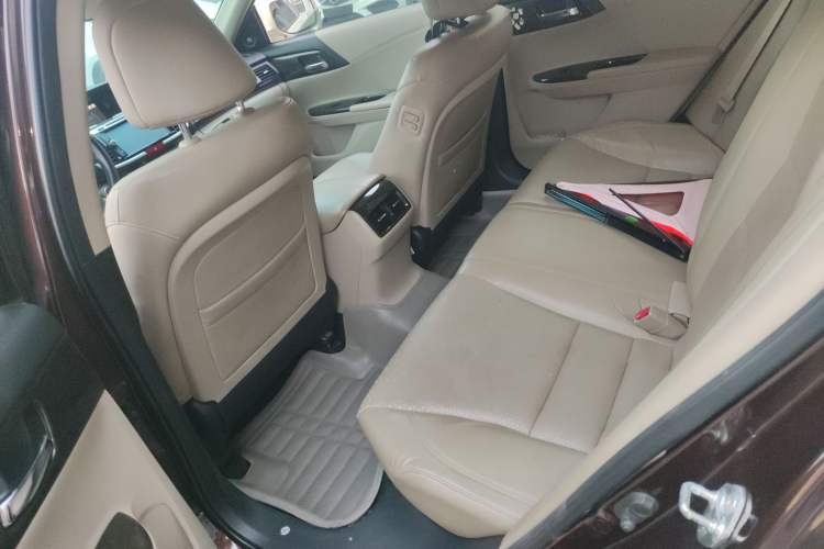 Used Honda Accord 2014 2.4L EX Luxury Edition Left Rear Seat