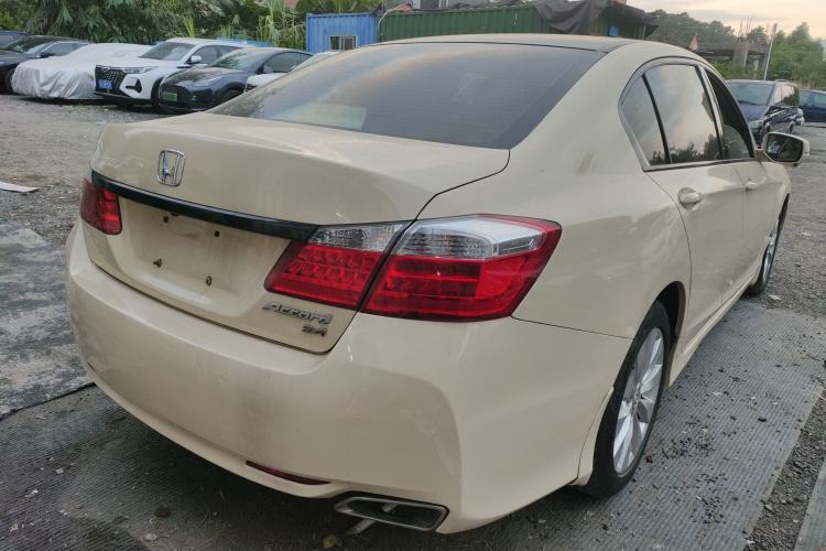 Used Honda Accord 2014 2.4L EX Luxury Edition Rear Right 45 Deg