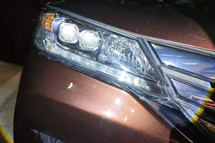 Used Honda Accord 2014 2.4L EXN Luxury Navigation Edition Right Front Headlight
