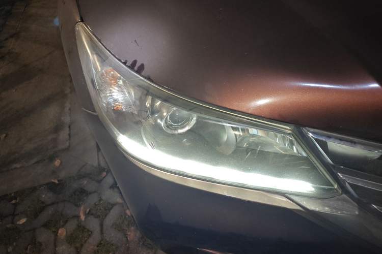 Used Honda Accord 2014 2.4L LX Comfort Edition Right Front Headlight