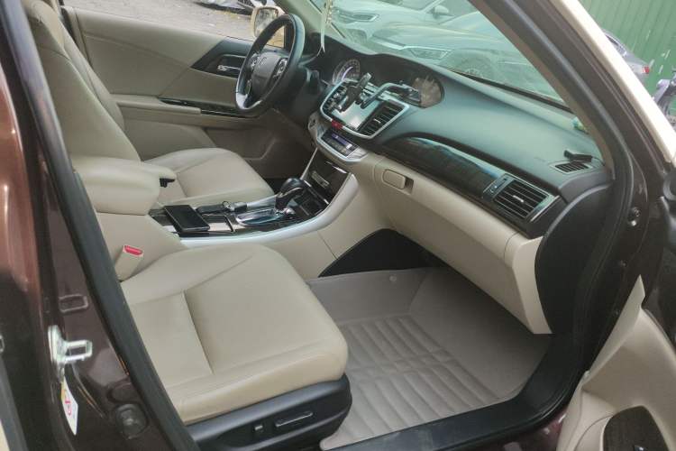 Used Honda Accord 2014 2.4L EX Luxury Edition Right Front Seat