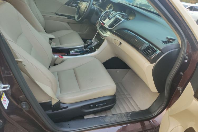 Used Honda Accord 2014 2.4L EX Luxury Edition Right Front Seat