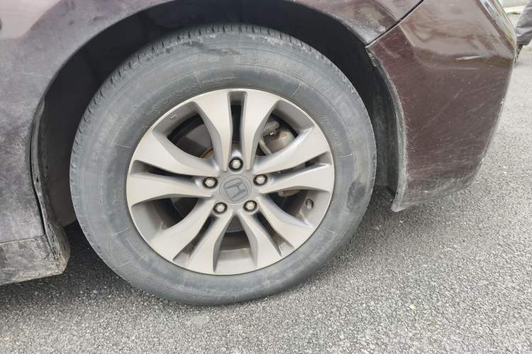 Used Honda Accord 2014 2.0L LX Comfort Edition Right Front Wheel Hub