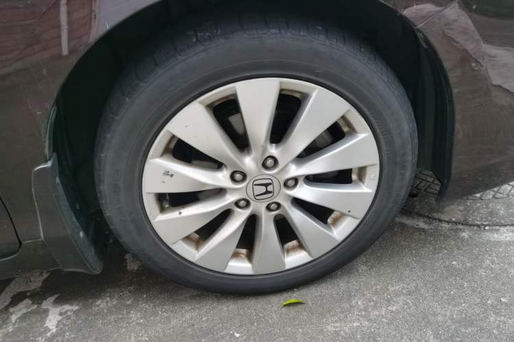 Used Honda Accord 2014 2.4L EXN Luxury Navigation Edition Right Front Wheel Hub