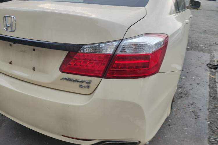 Used Honda Accord 2014 2.4L EX Luxury Edition Right Rear Taillight