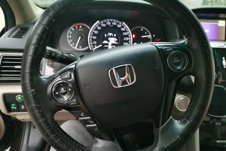 Used Honda Accord 2014 2.4L EXN Luxury Navigation Edition Steering Wheel