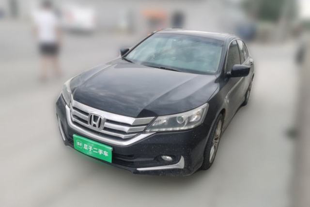 Ojetý Honda Accord 2015 2.0L LX Comfort Edition