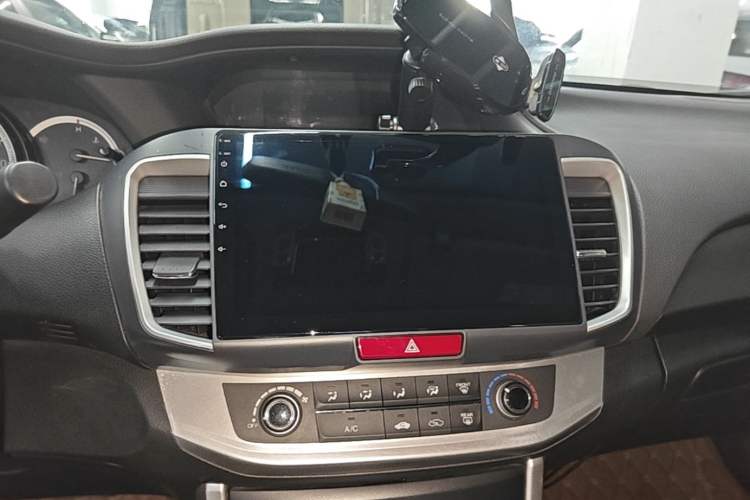 Used Honda Accord 2015 2.0L LX Comfort Edition Audio And AC Panel