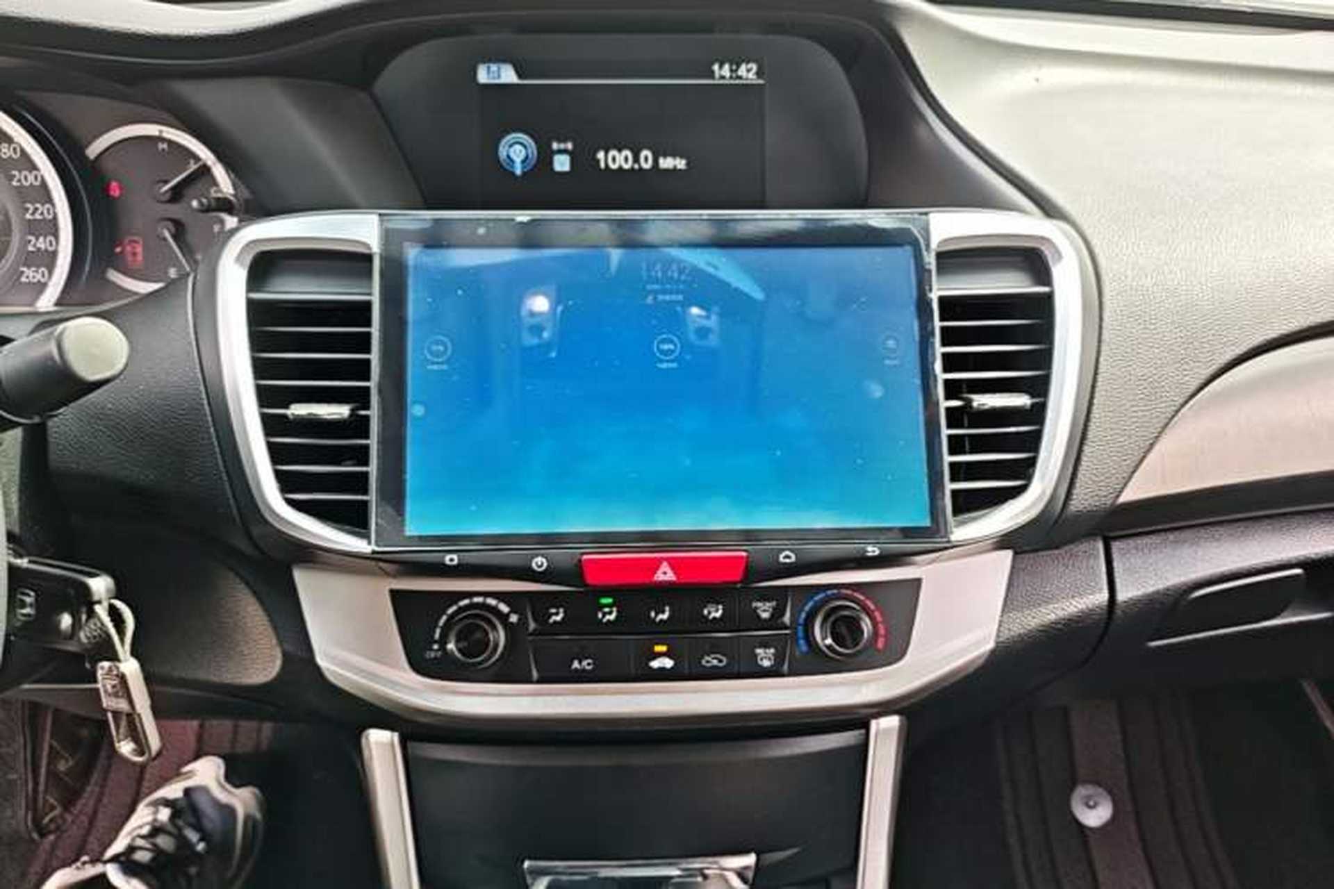 Used Honda Accord 2015 2.0L LX Comfort Edition Audio And AC Panel
