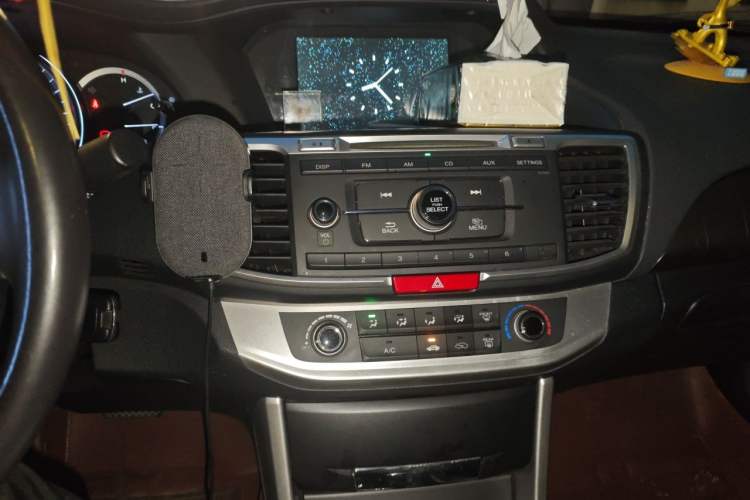 Used Honda Accord 2015 2.0L LXS Elite Edition Audio And AC Panel