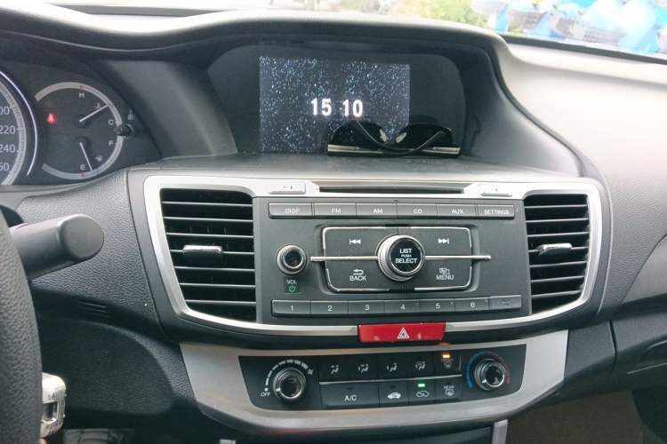 Used Honda Accord 2015 2.0L LX Comfort Edition Audio And AC Panel