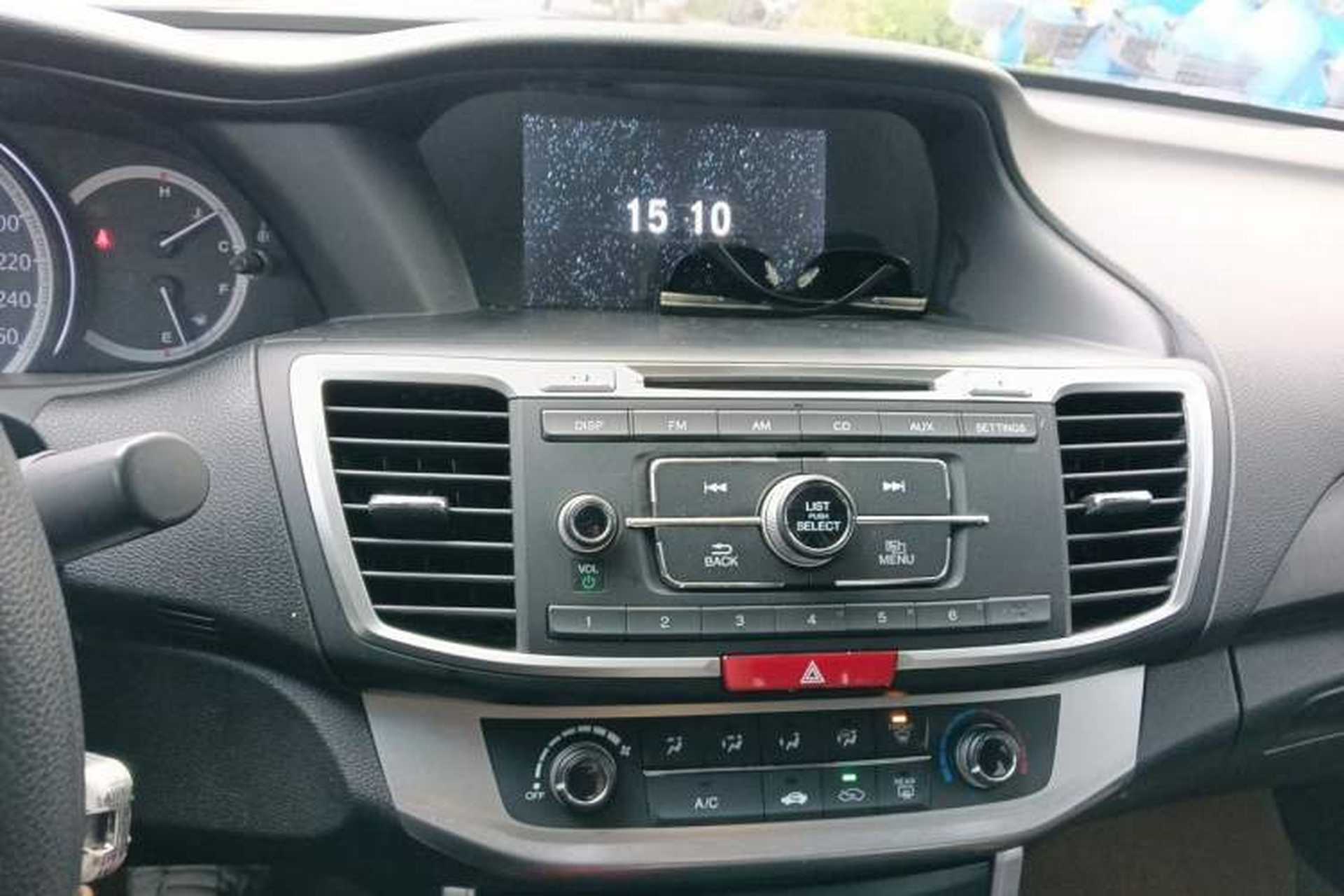 Used Honda Accord 2015 2.0L LX Comfort Edition Audio And AC Panel
