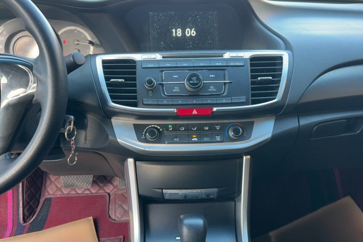 Used Honda Accord 2015 2.0L LX Comfort Edition Audio And AC Panel