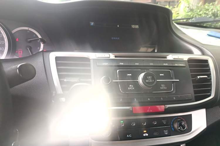 Used Honda Accord 2015 2.0L LXS Elite Edition Audio And AC Panel
