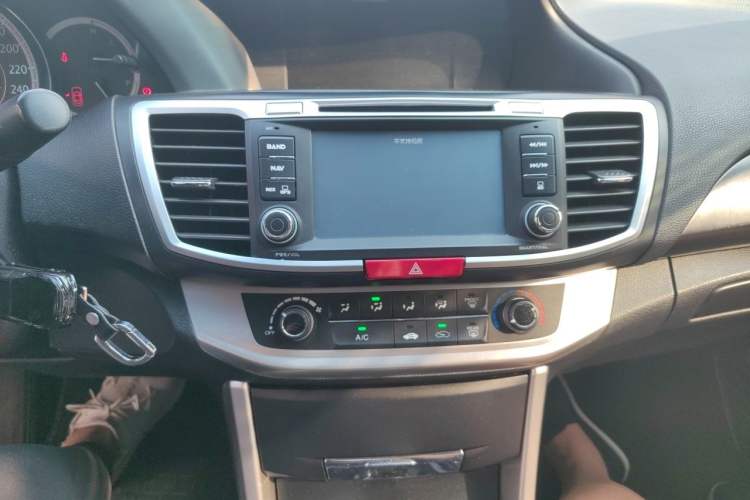 Used Honda Accord 2015 2.0L LX Comfort Edition Audio And AC Panel