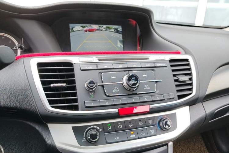 Used Honda Accord 2015 2.0L LX Comfort Edition Audio And AC Panel