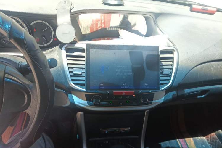 Used Honda Accord 2015 2.0L LX Comfort Edition Audio And AC Panel