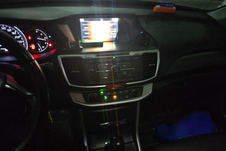 Used Honda Accord 2015 2.0L LXS Elite Edition Audio And AC Panel
