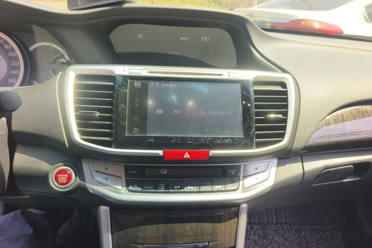 Used Honda Accord 2015 2.4L EX Luxury Edition Audio And AC Panel