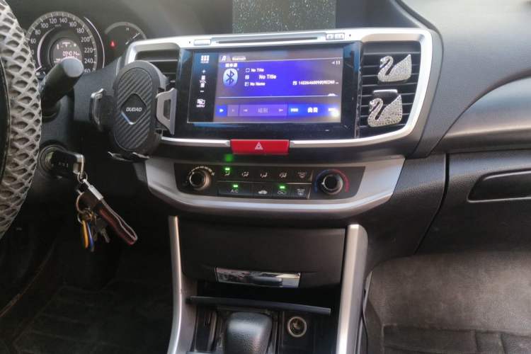 Used Honda Accord 2015 2.0L LX Comfort Edition Audio And AC Panel