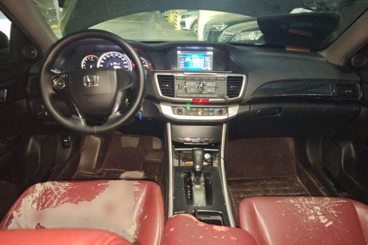 Used Honda Accord 2015 2.0L LX Comfort Edition Center Console
